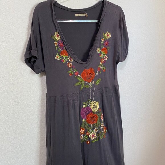 Caite Charcoal Floral Embroidered Short Sleeve Stretch Midi Dress Medium - Picture 2 of 8